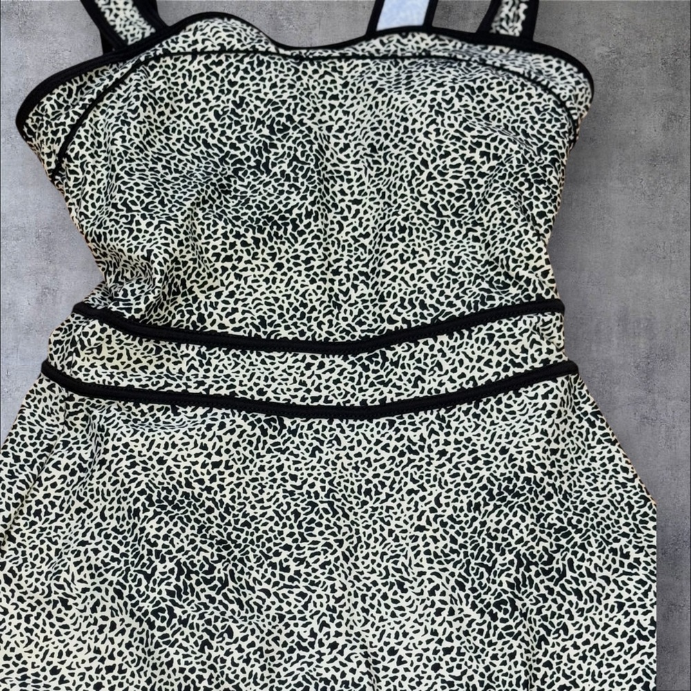 SHORE SHAPES Black and Cream One Piece Swim Dress Animal Print Size 10 - Picture 2 of 6